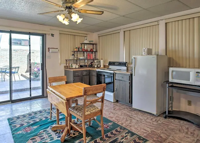 Holiday home Cozy Yuma Retreat W/ Furnished Patio & Grill! *