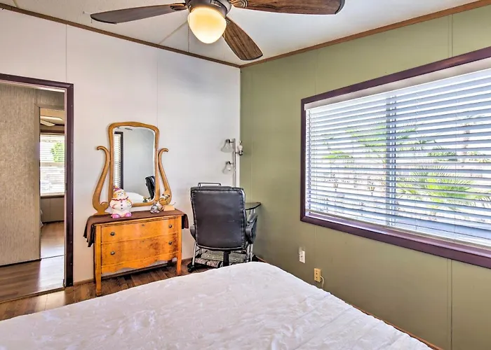 Holiday home Cozy Yuma Retreat W/ Furnished Patio & Grill! *