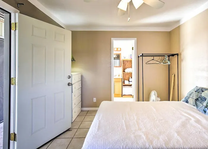 Holiday home Cozy Yuma Retreat W/ Furnished Patio & Grill! *