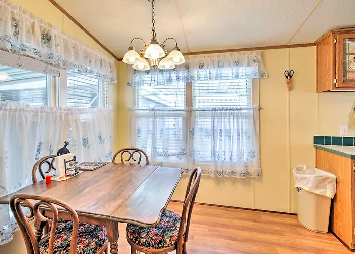 Holiday home Cozy Yuma Retreat W/ Furnished Patio & Grill!