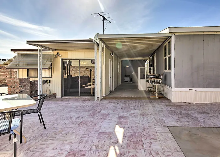 Cozy Yuma Retreat W/ Furnished Patio & Grill! Holiday home *