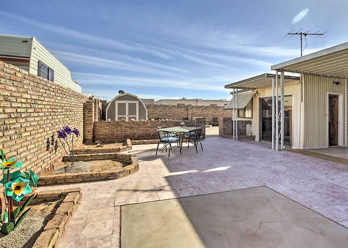 Cozy Yuma Retreat W/ Furnished Patio & Grill! Holiday home