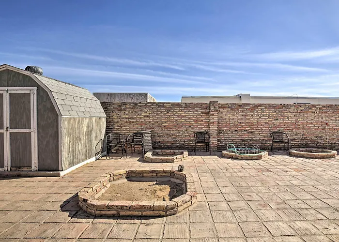 Cozy Yuma Retreat W/ Furnished Patio & Grill! Holiday home *